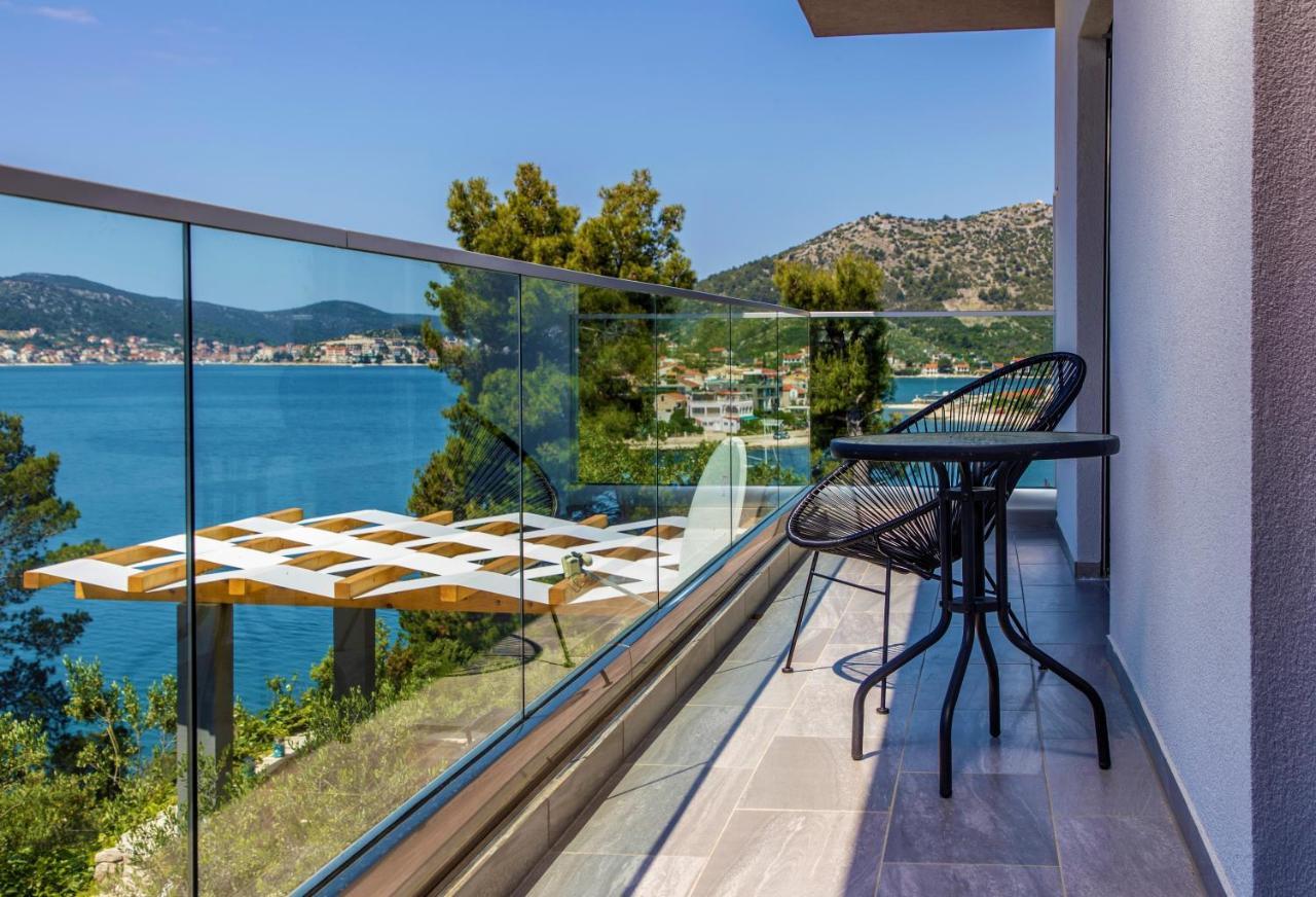 Villa Regina With Heated Pool And Sea View Marina Exterior foto